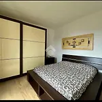 Casa Indipendente Su Due Livelli In Liguria-vista Mare 6-7 Posti