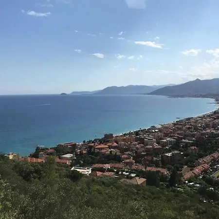 Casa Indipendente Su Due Livelli In Liguria-vista Mare 6-7 Posti