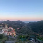 Casa Indipendente Su Due Livelli In Liguria-vista Mare 6-7 Posti *