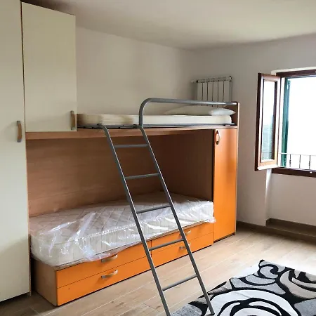 Casa Indipendente Su Due Livelli In Liguria-vista Mare 6-7 Posti Magliolo