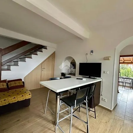 Casa Indipendente Su Due Livelli In Liguria-vista Mare 6-7 Posti Apartamento
