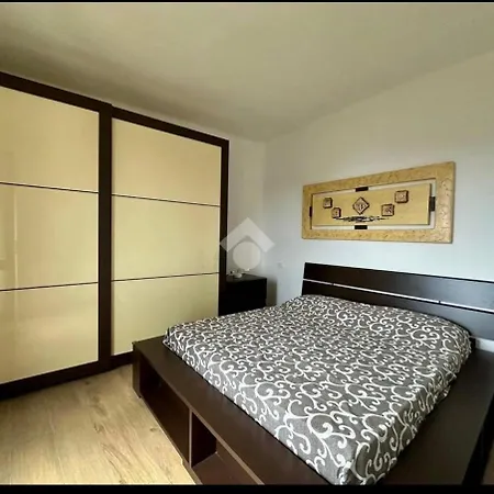Casa Indipendente Su Due Livelli In Liguria-vista Mare 6-7 Posti