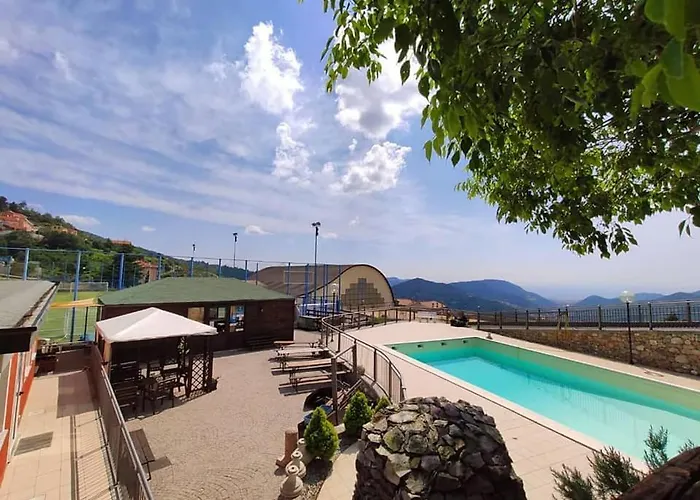 Casa Indipendente Su Due Livelli In Liguria-vista Mare 6-7 Posti Appartamento