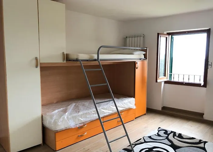 Casa Indipendente Su Due Livelli In Liguria-vista Mare 6-7 Posti Magliolo