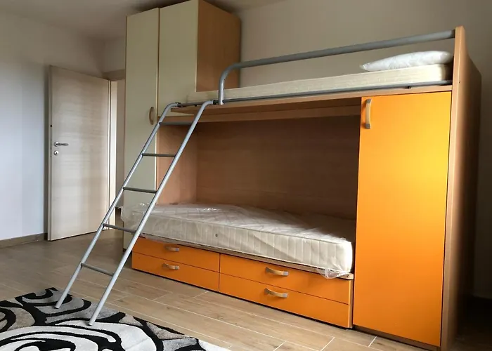 Appartamento Casa Indipendente Su Due Livelli In Liguria-vista Mare 6-7 Posti Magliolo