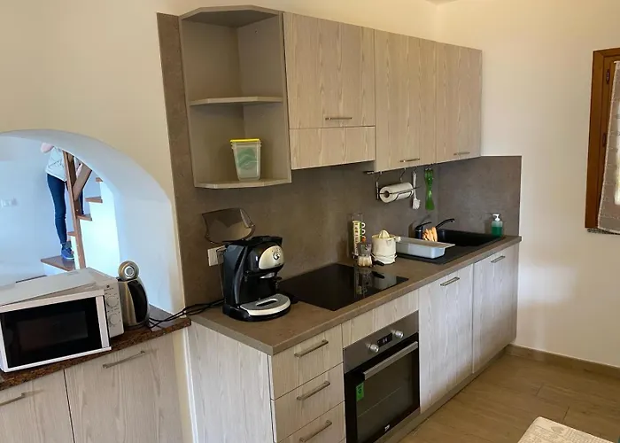 Casa Indipendente Su Due Livelli In Liguria-vista Mare 6-7 Posti Appartamento