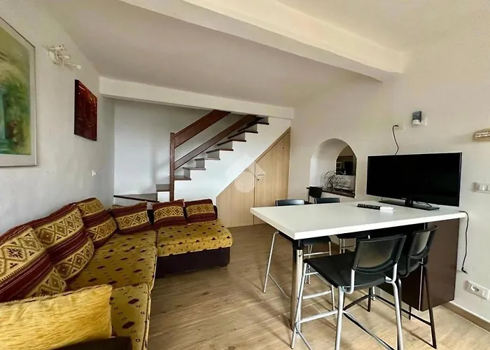 Casa Indipendente Su Due Livelli In Liguria-vista Mare 6-7 Posti Appartamento