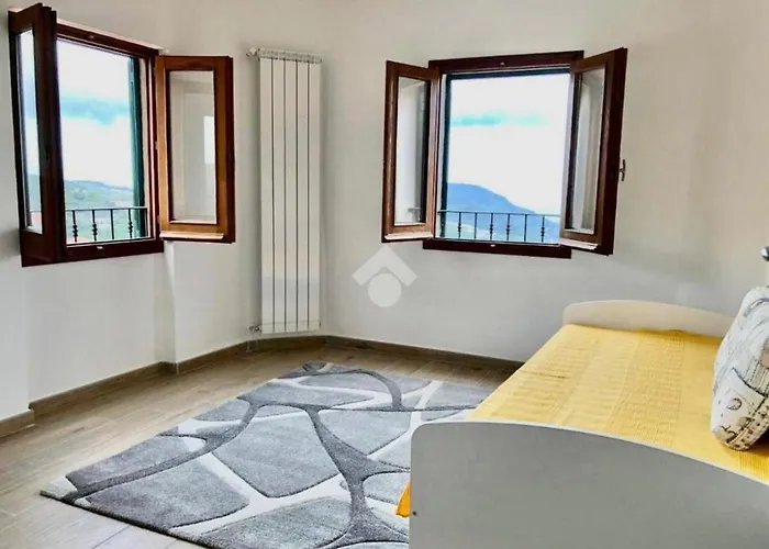 Appartamento Casa Indipendente Su Due Livelli In Liguria-vista Mare 6-7 Posti *